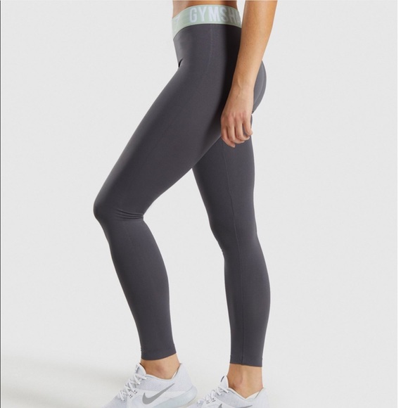🚨NWT🚨 GREY GYMSHARK FIT LEGGINGS - Picture 5 of 8